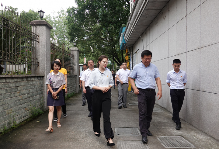 省总工会副主席董建伟一行莅临我所走访调研