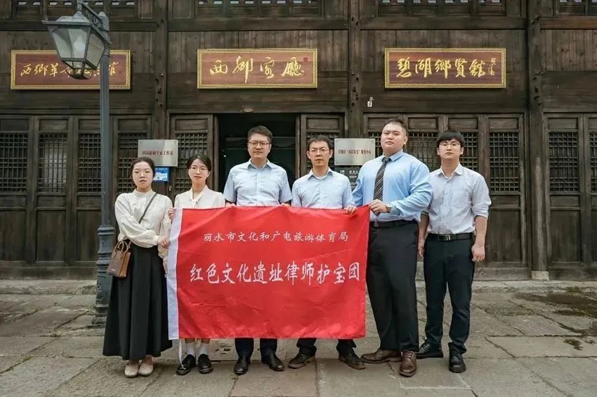 万申佳动态_律师护宝团巡查宣讲第十二站---诗画田园碧湖镇 (8).jpg