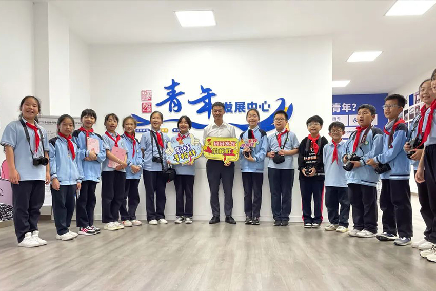 万申佳动态|天宁小学“影娃寻榜样”项目组到我所寻榜采访