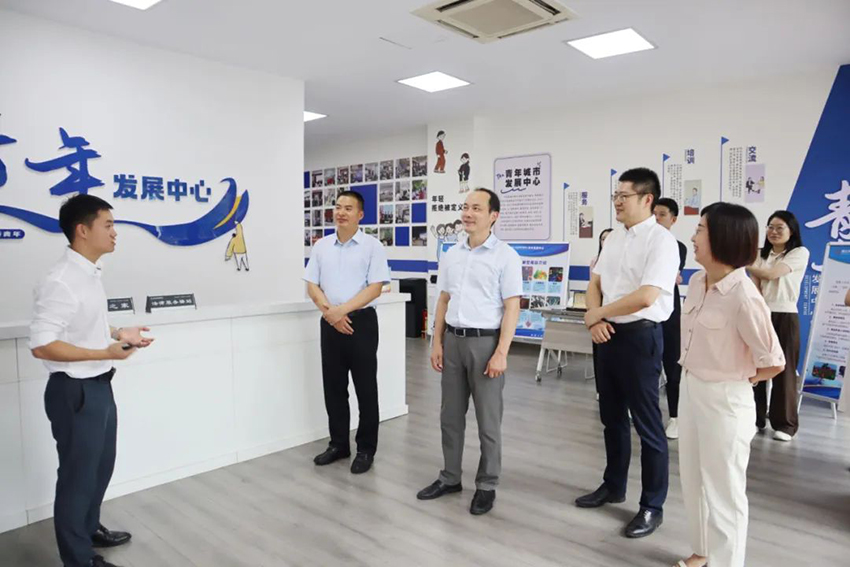 万申佳动态｜团省委机关党委副书记宣伟健一行莅临我所指导工作 (1).jpg