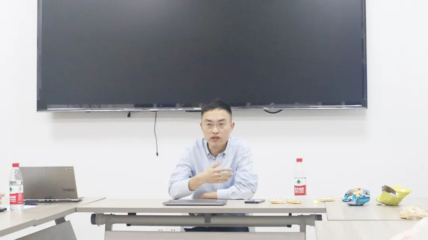 万申佳动态青工部“万万没想到”第四期主题活动-“执行案件沙龙交流”座谈会活动 (2).jpg