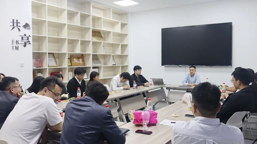 万申佳动态青工部“万万没想到”第四期主题活动-“执行案件沙龙交流”座谈会活动 (3).jpg