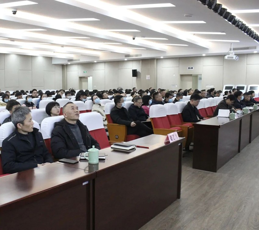 赵丽军律师受邀为丽水市人力资源和社会保障局授课 (2).jpg
