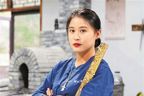 龙泉95后铸剑姑娘邹琦——在刀光剑影中“凤凰涅槃”