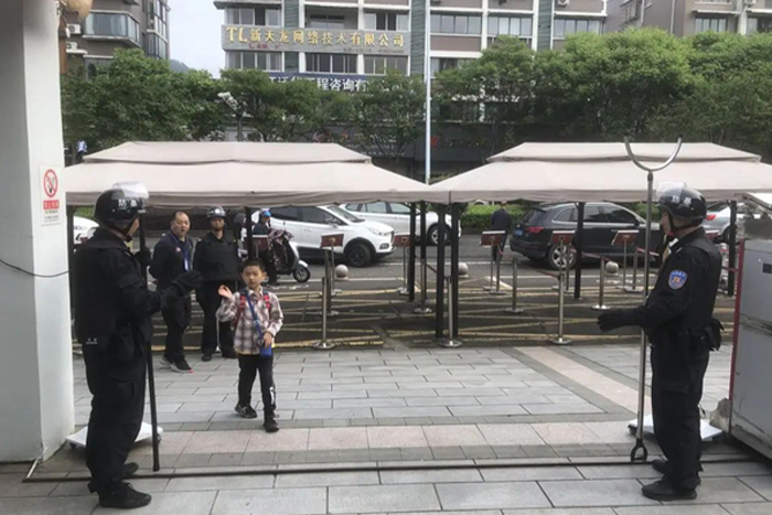 平凡的岗位，暖心的守护！校园安全卫士——优秀保安员的荣誉与使命