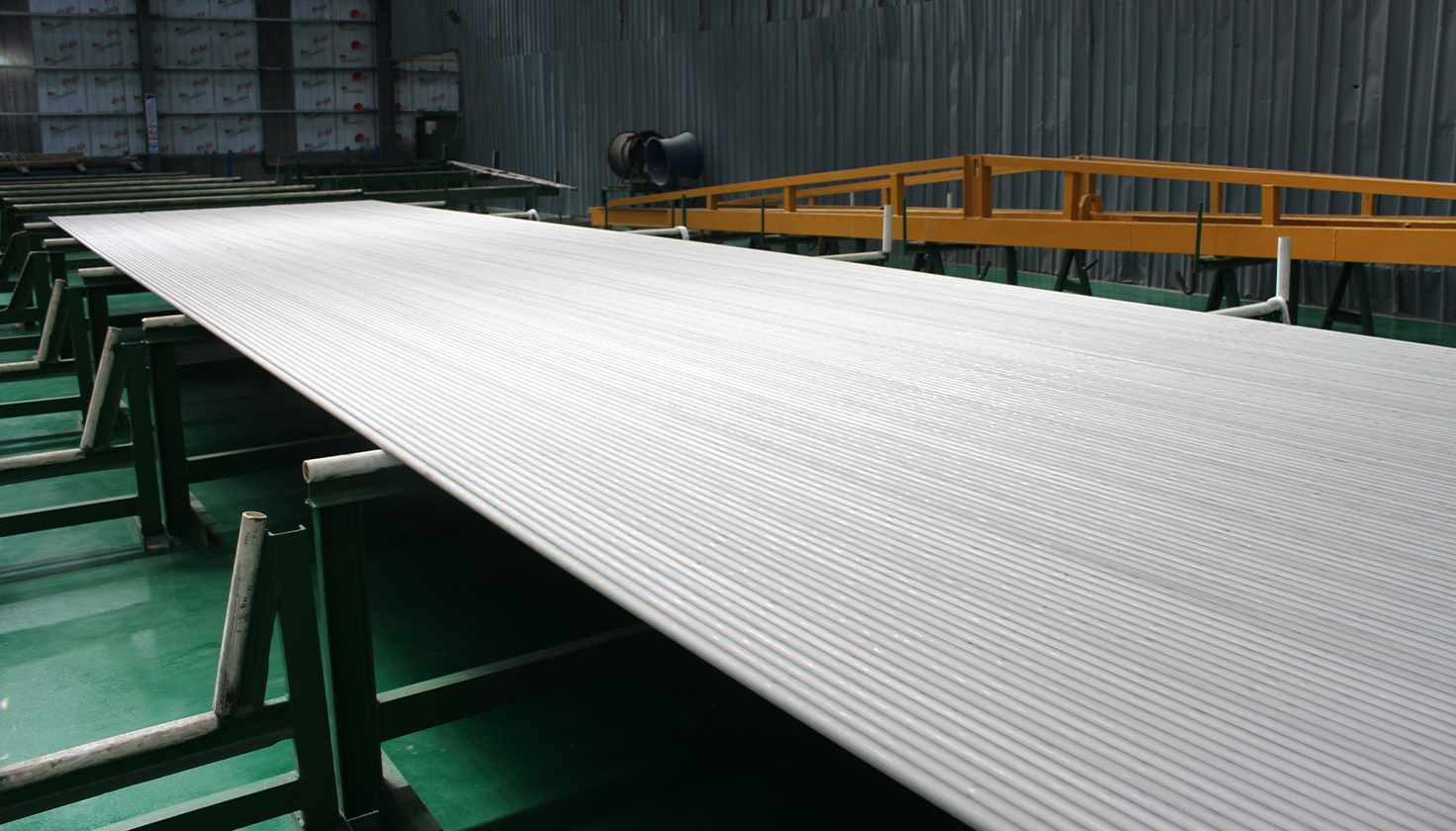 The company has successfully overcome technological bottlenecks by upgrading its core equipment, increasing the maximum production length of stainless steel heat exchange tubes to 20 meters.