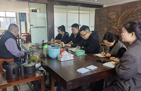 市商务局赴开发区龙泉等地开展安全生产检查
