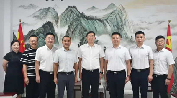 丽水市委常委、统战部部长楼琅坚一行到访丽水市山东商会指导工作